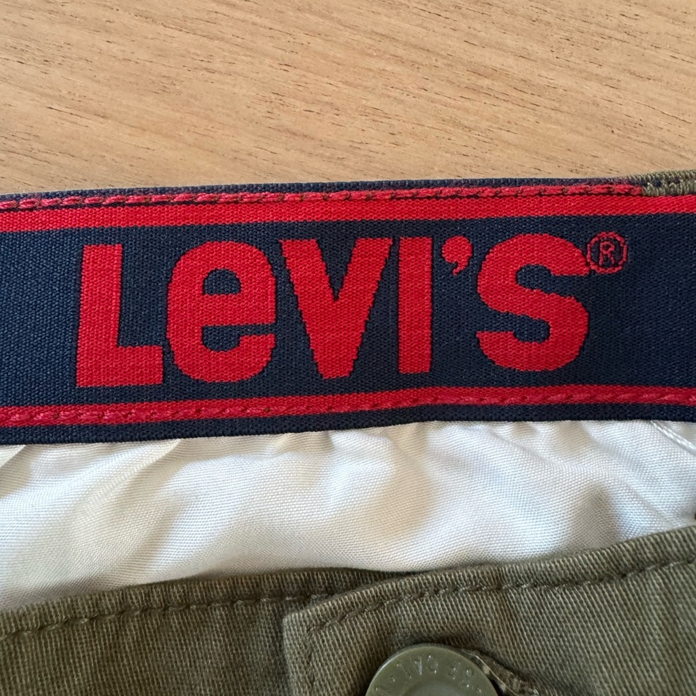 Levi's Youth Boys Utility Cargo Shorts- Size 14, Waist 27, NWT - Picture 6 of 6